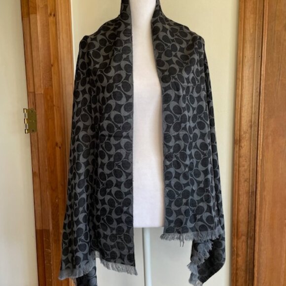 COACH Signature C Black Gray Reversible Scarf with Fringe - Picture 3 of 14
